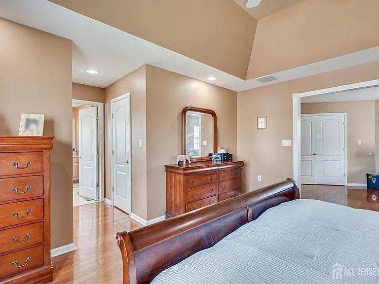 300 Morning Glory Dr — Photo 14