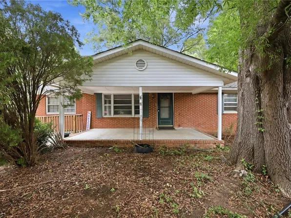 719 Greenwood Dr, Burlington, NC 27217