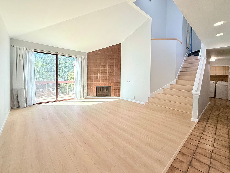 1st image of 25912 Hayward Blvd APT 213