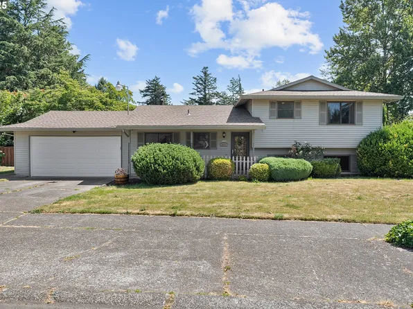 927 SE Sweetbriar Ln, Troutdale, OR 97060