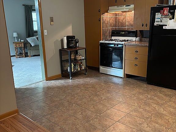 4th image of 812 N 10th St
