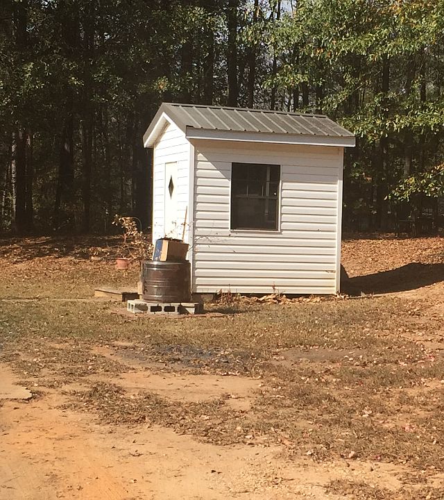 Utility Building (Side View)