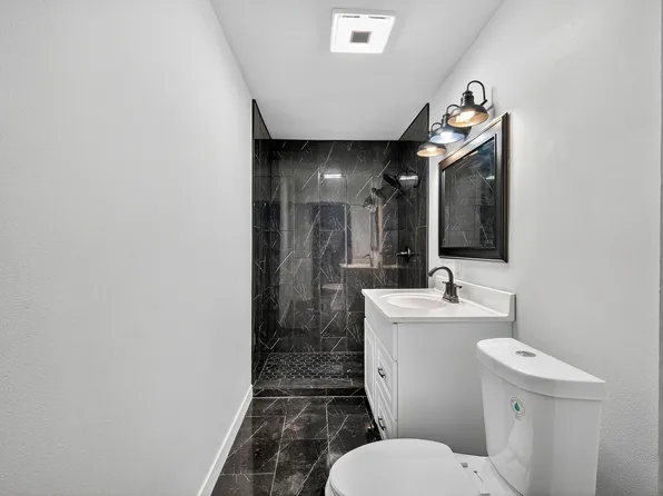 1621 Des Moines St, Des Moines, IA 50316