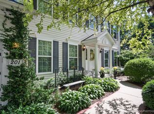 201 Arbor Ridge Dr, Montgomery, IL 60538