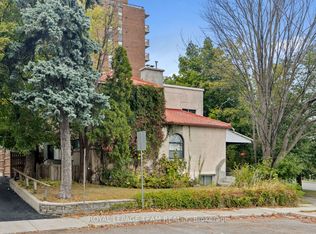 334 Queen Elizabeth Driveway, Ottawa, ON K1S 3M8