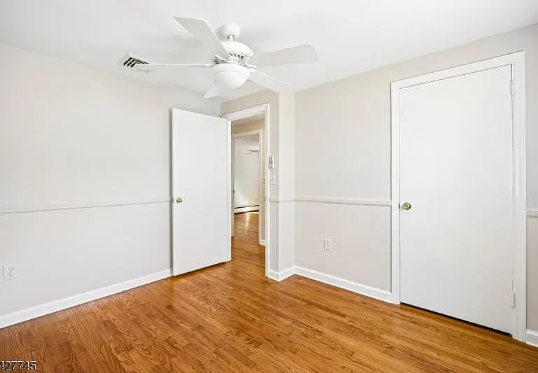 32 Center St — Photo 16