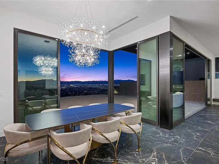 577 Overlook Rim Dr — Photo 6