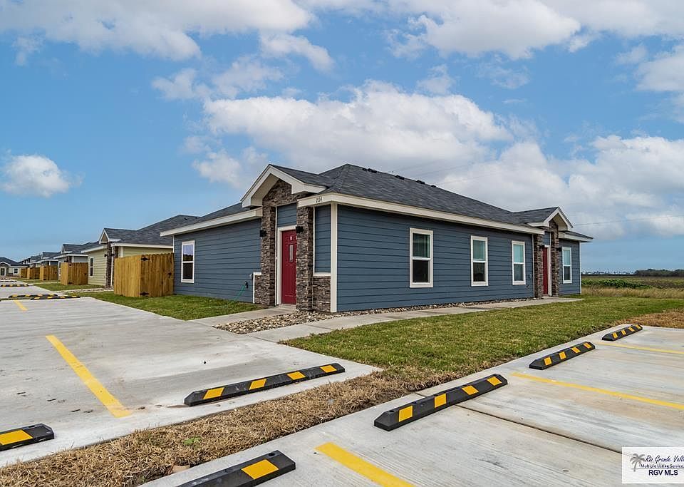 1st image of 2114 E Valley Cir #B