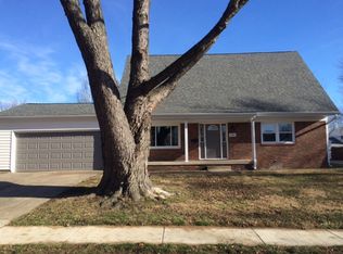 2804 Arlington Dr, Springfield, IL 62704