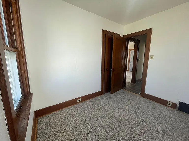 908 E Anson St — Photo 6