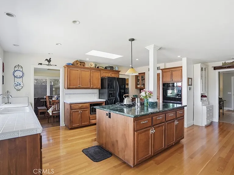 2611 Janin Way — Photo 14
