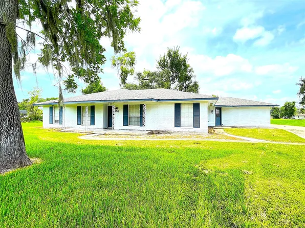 316 Rabbit Trl, Lake Jackson, TX 77566