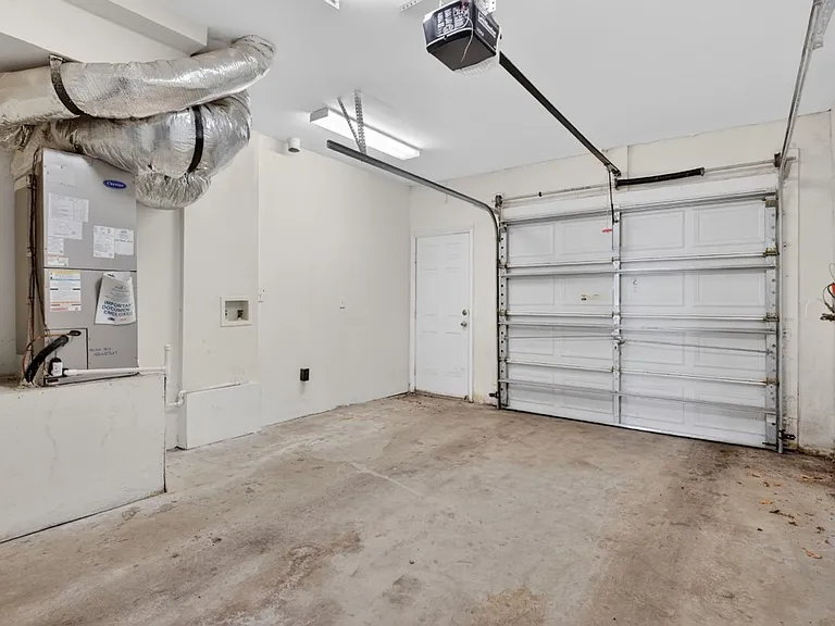 340 E Ashley St — Photo 19