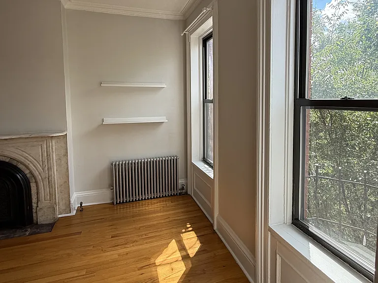219 Smith St #2 — Photo 7