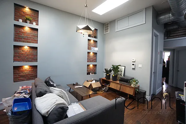 Rented by Rennit Inc. | media 9