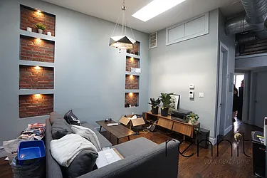 Rented by Rennit Inc.