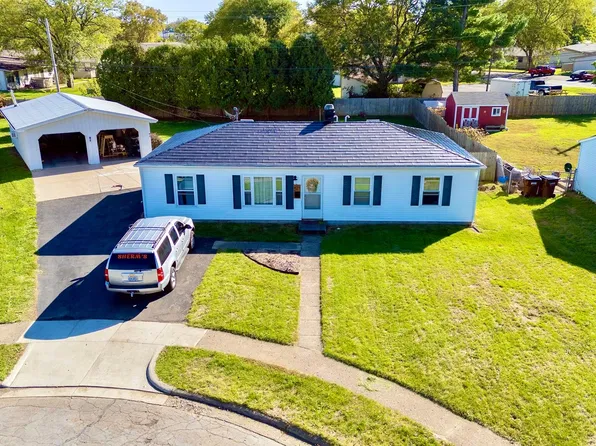 421 Avon Dr, Circleville, OH 43113