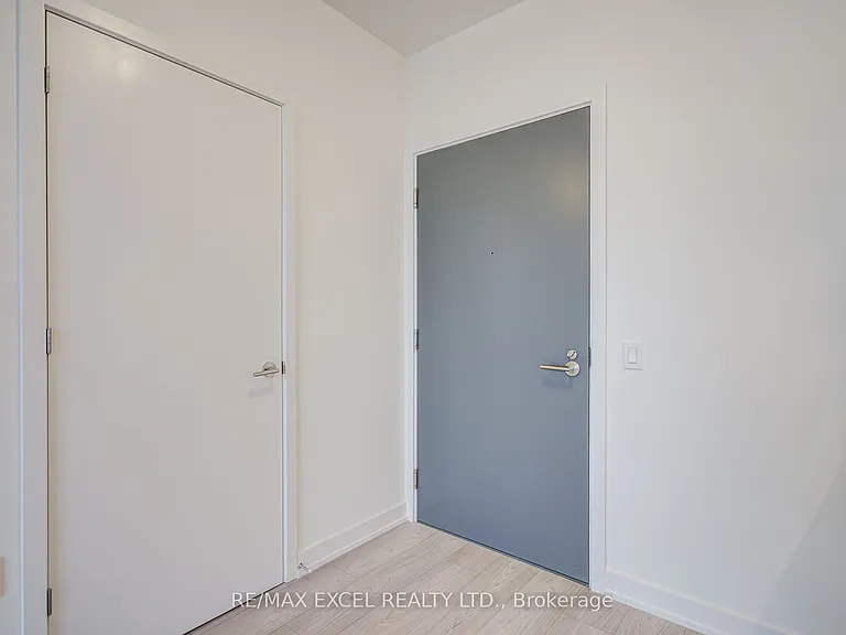 5858 Yonge St #1011 — Photo 8