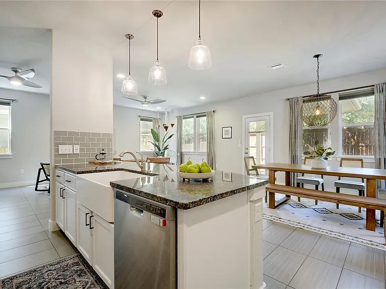 7408 Buchholz St — Photo 17