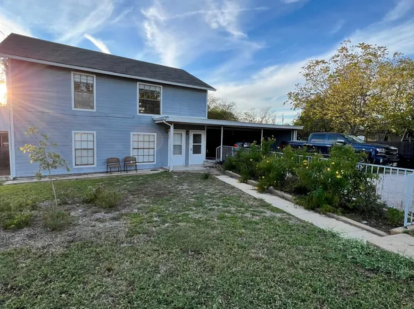 204 N Boundary St, Burnet, TX 78611