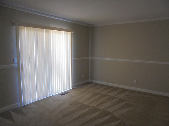 4th image of 1962 Larchmont Cir