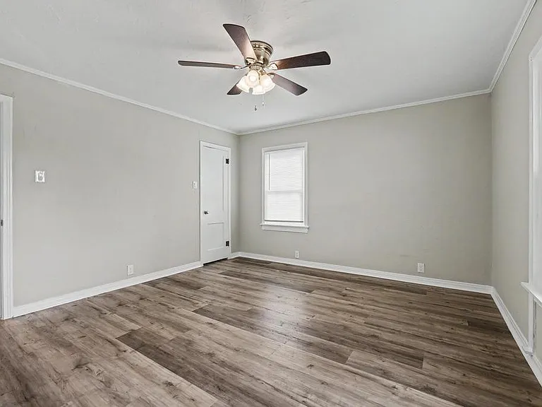221 W Taylor St — Photo 21