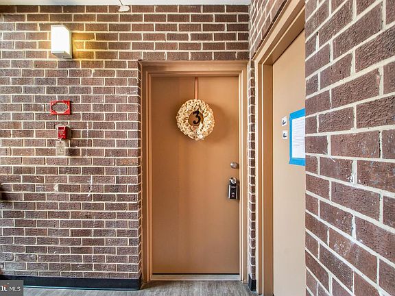 2nd image of 3934 Bel Pre Rd APT 3