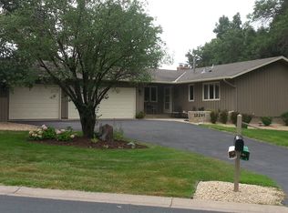 12241 W Timber Ln, Maple Grove, MN 55369