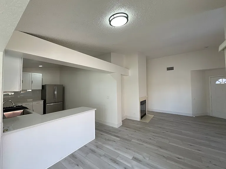15345 Murray Ave — Photo 15