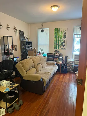 Rented by Sur Management LLC | media 13