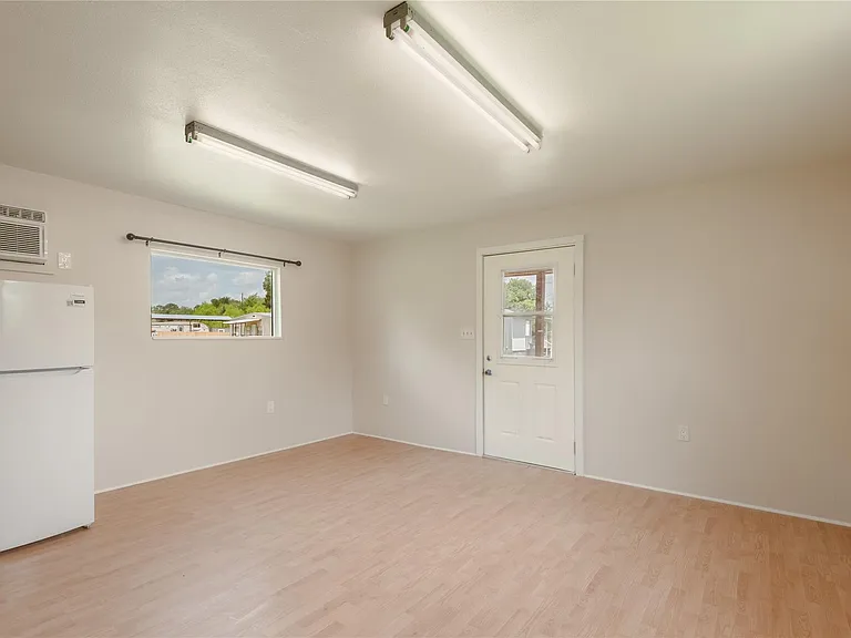 2094 S Robb St — Photo 8