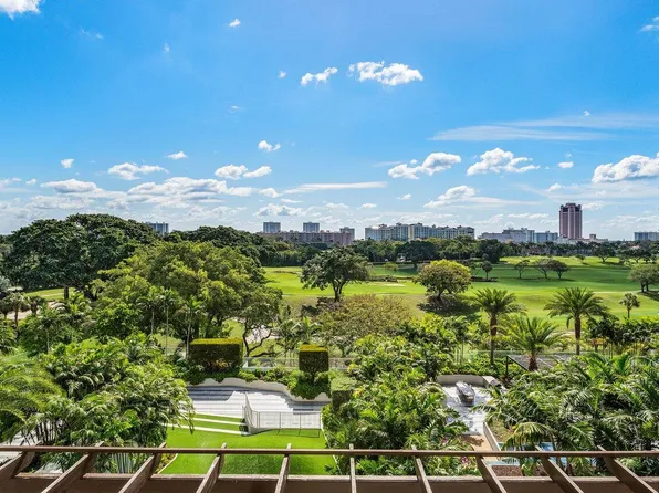 200 SE Mizner Boulevard #605, Boca Raton, FL 33432