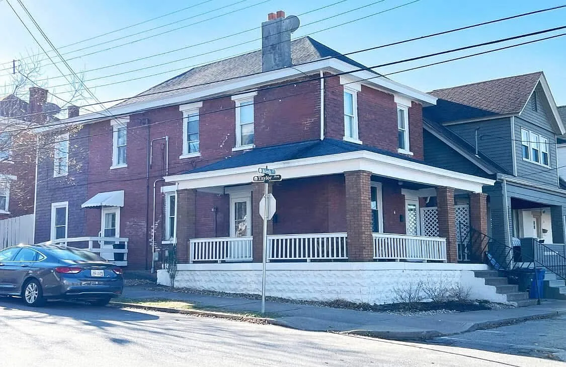 2 bed, 700 sqft, $1,400 — Photo 1
