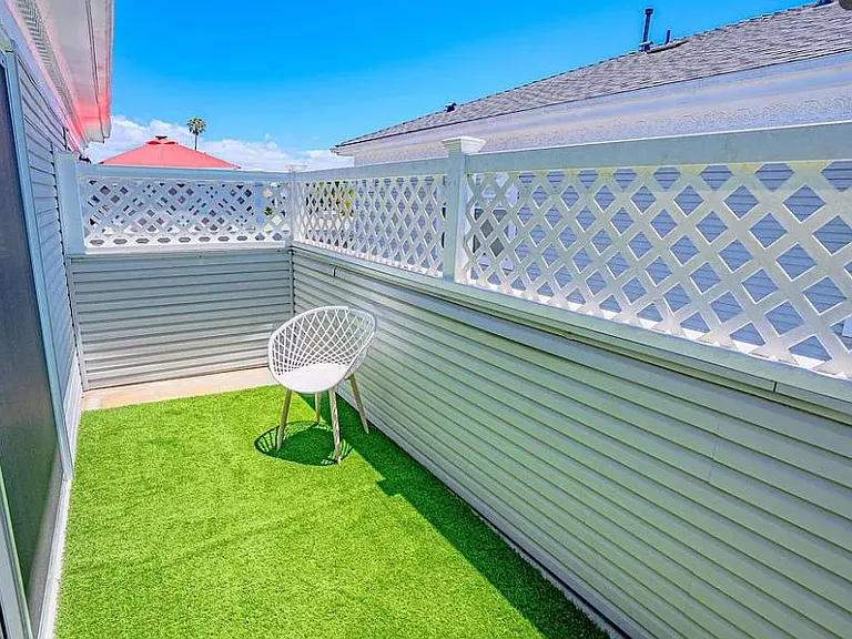 211 Dahlia Ave — Photo 14