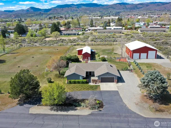 35 Red Apple Drive, Omak, WA 98841