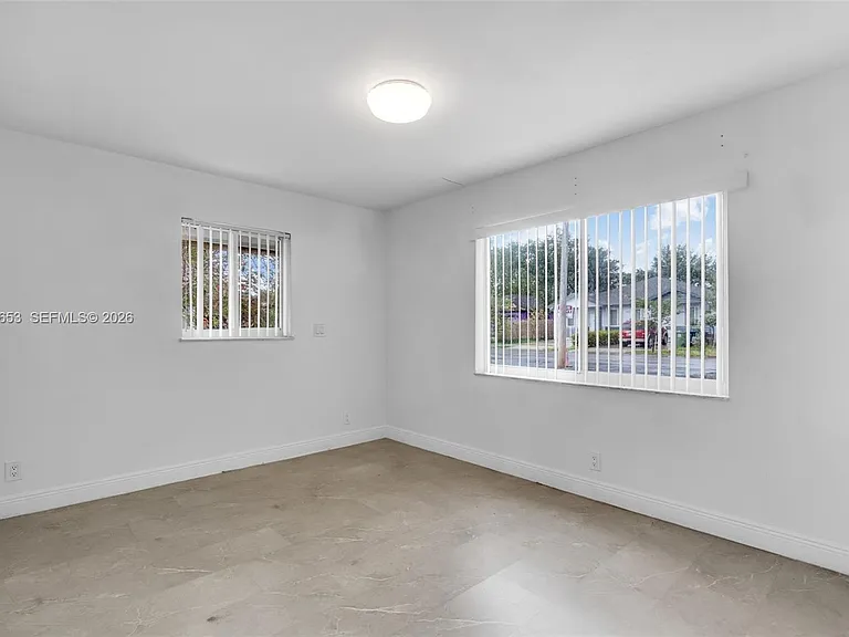 645 NW 15th Ave #1 — Photo 24