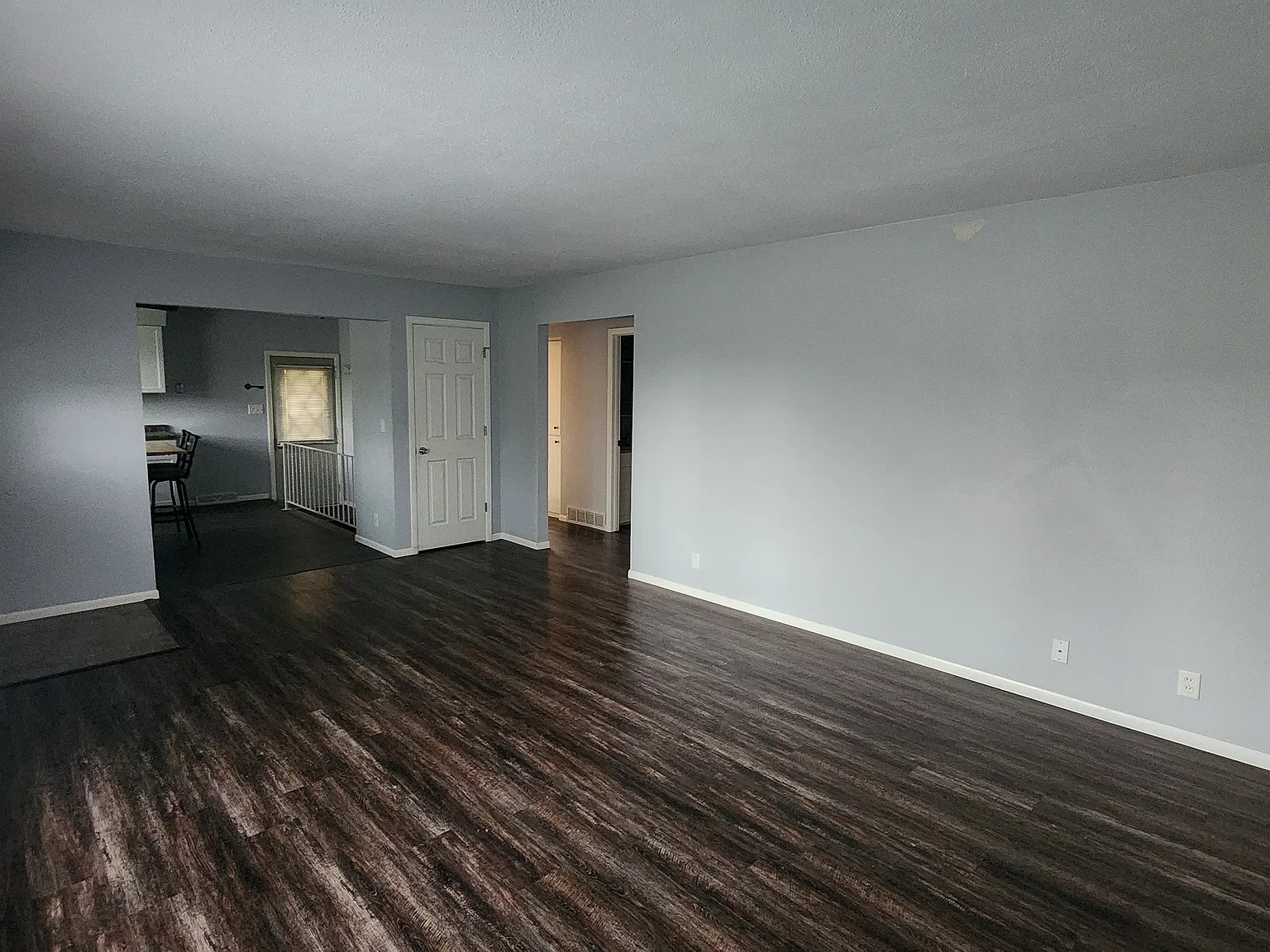 2 bed, 912 sqft, $1,000 — Photo 3