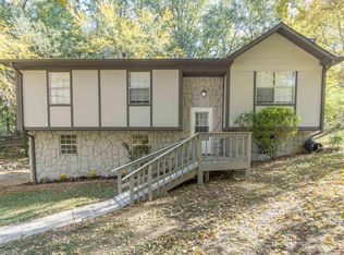 5923 Debbie Dr, Trussville, AL 35173