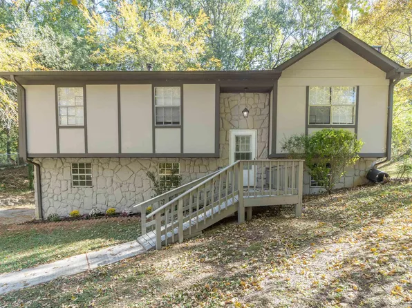 5923 Debbie Dr, Trussville, AL 35173