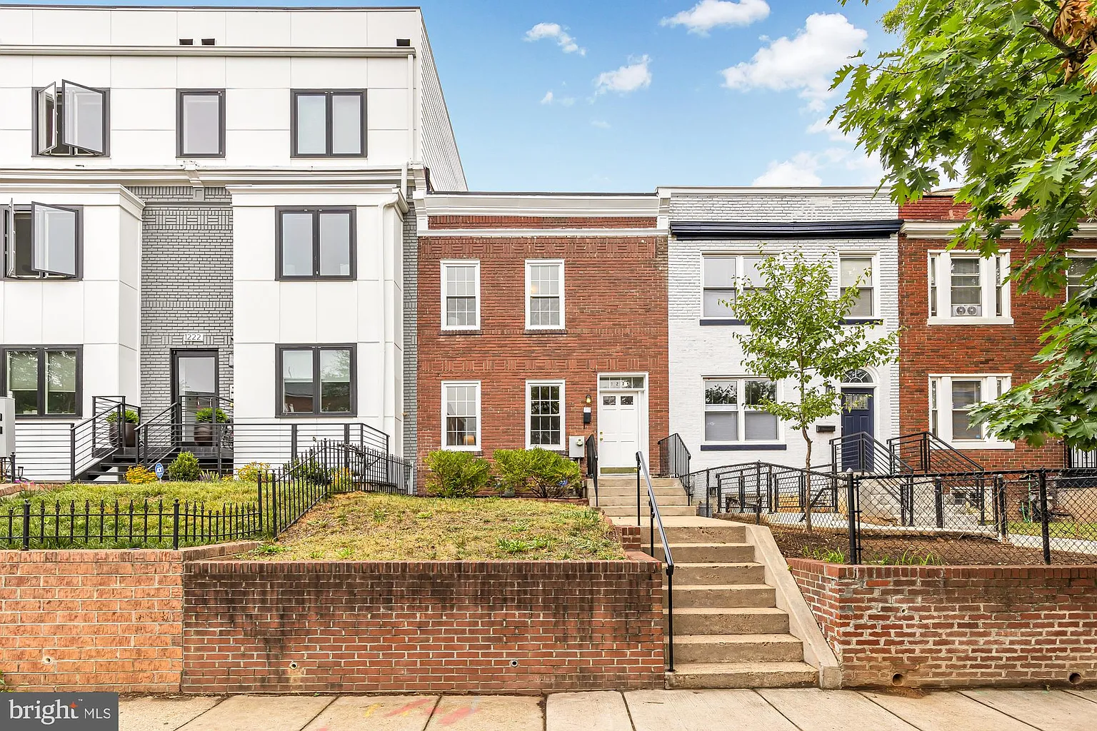 1224 Neal St NE photo 1