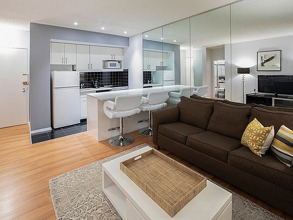 3rd image of 150 W 51st St APT 2030