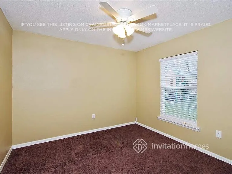711 Hawk Ln — Photo 12