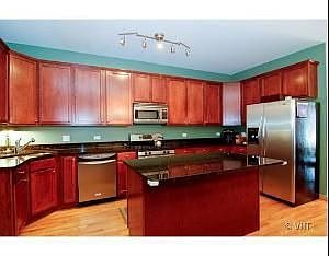 3rd image of 769 E Oakwood Blvd Unit 1
