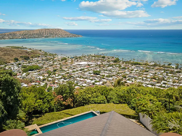 771 Kaulana Pl — Photo 1