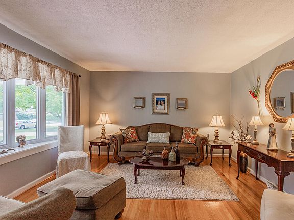 2nd image of 2723 Haywood Ave