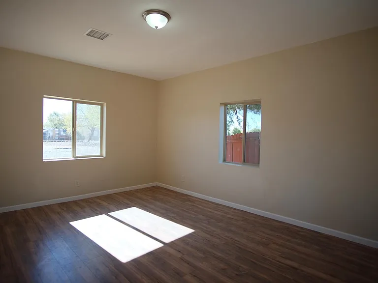 102 W District St #1 — Photo 4