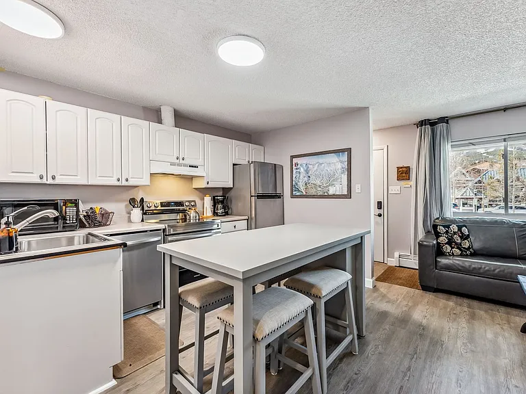 412 S Main St #113 — Photo 13