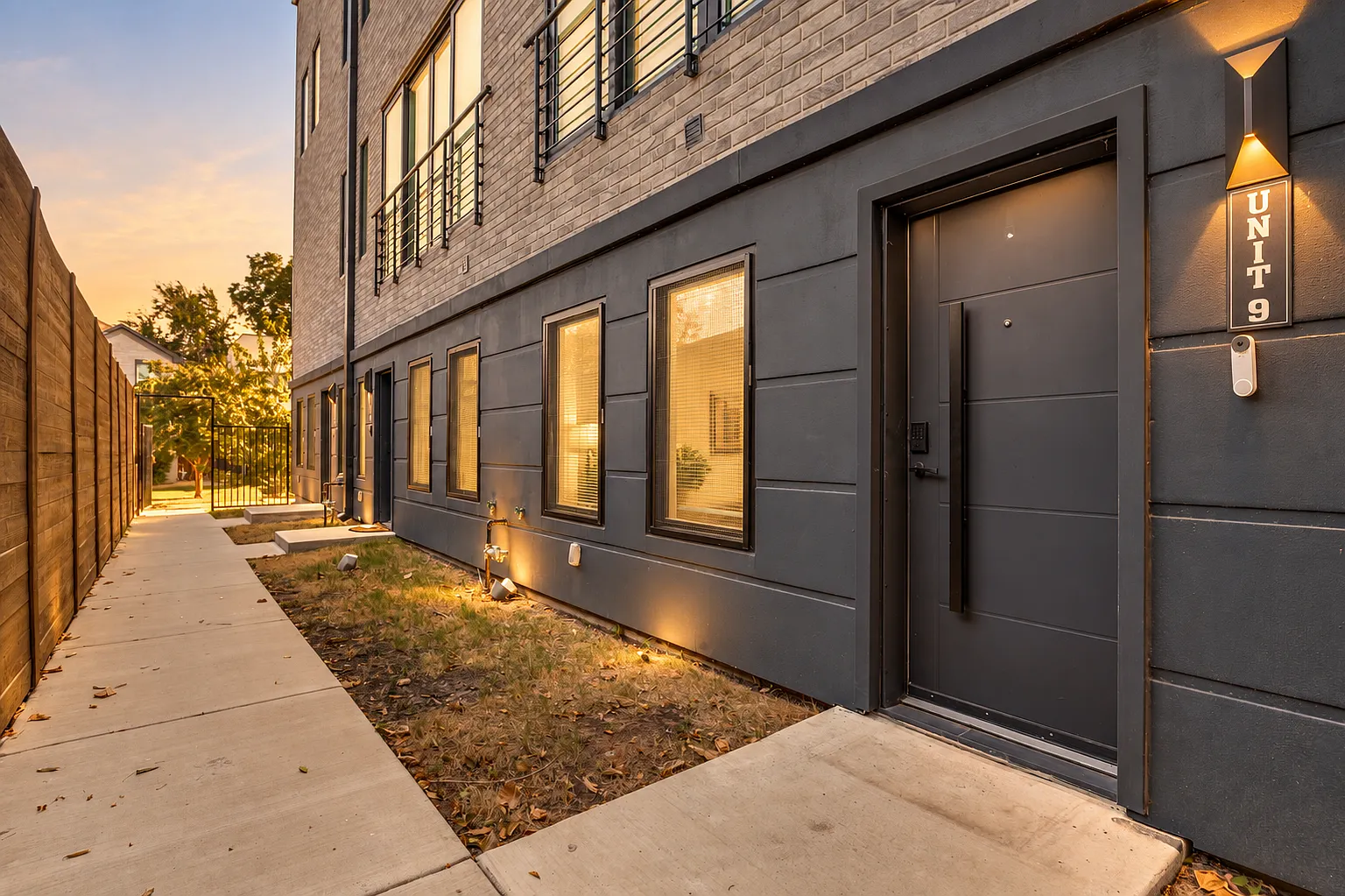 2 bed, 2.5 bath, 2001 sqft, $3,500 — Photo 3