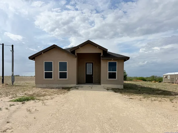 116 CAMINO VERDE CT, La Vernia, TX 78121