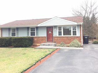 5706 Cove Rd, Roanoke, VA 24019